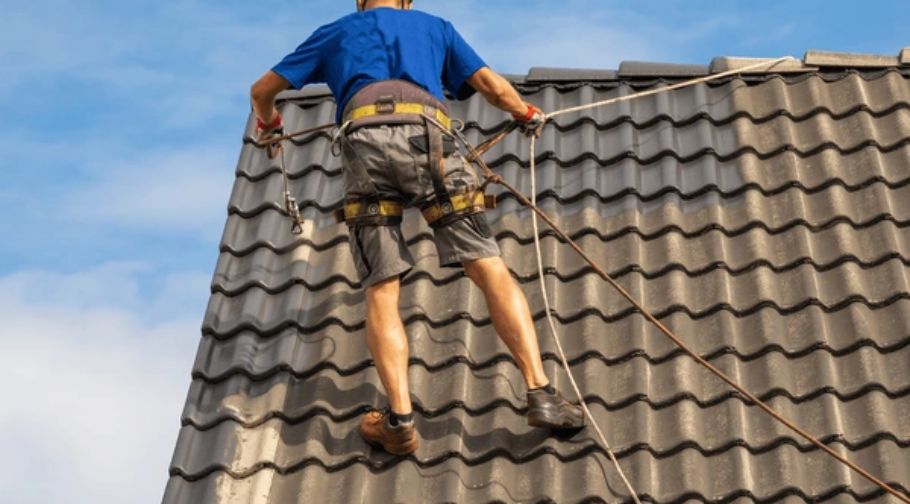 How Much Does Roof Spraying Cost